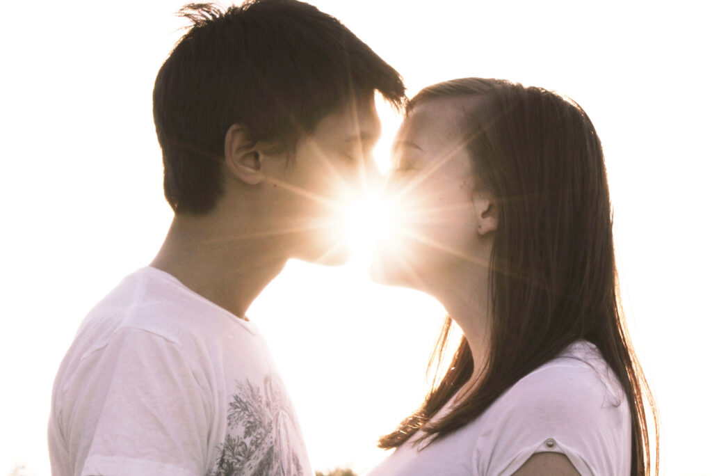 寝る前に10秒すすぐだけで
目覚めてすぐキスできると
話題のマウスウォッシ